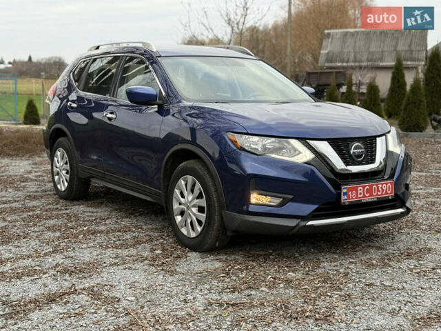 Синий Ниссан Rogue, объемом двигателя 2.5 л и пробегом 171 тыс. км за 12500 $, фото 4 на Automoto.ua