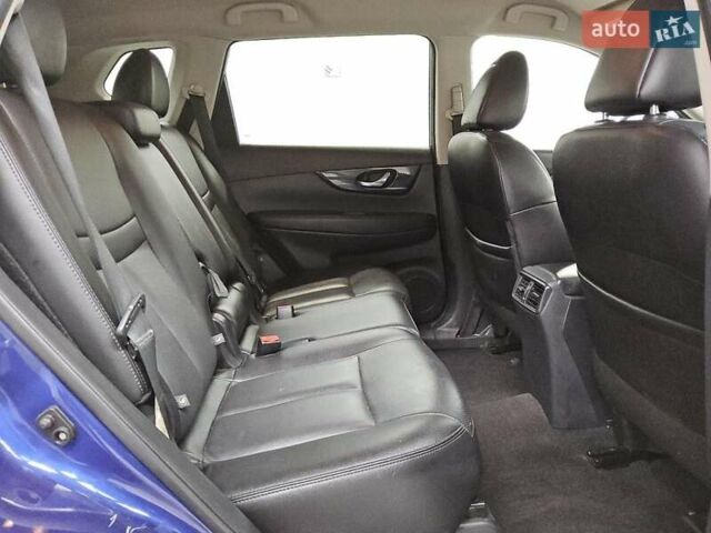 Синий Ниссан Rogue, объемом двигателя 2.49 л и пробегом 103 тыс. км за 3100 $, фото 9 на Automoto.ua