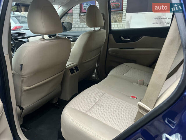 Синий Ниссан Rogue, объемом двигателя 2.49 л и пробегом 113 тыс. км за 15500 $, фото 22 на Automoto.ua