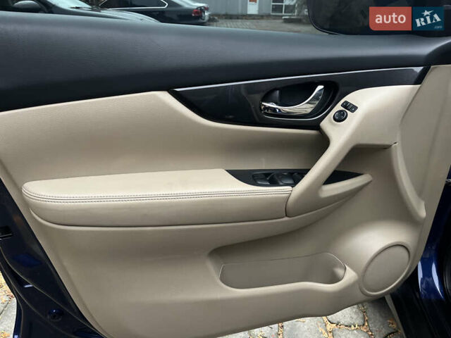 Синий Ниссан Rogue, объемом двигателя 2.49 л и пробегом 113 тыс. км за 15500 $, фото 11 на Automoto.ua