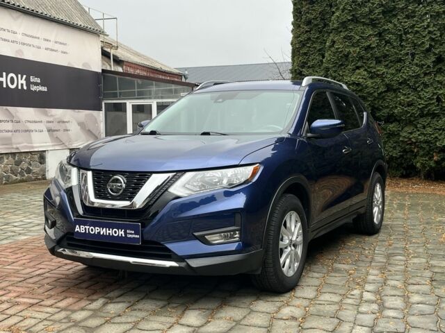 Синий Ниссан Rogue, объемом двигателя 2.5 л и пробегом 113 тыс. км за 15500 $, фото 4 на Automoto.ua