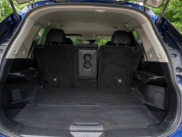 Синий Ниссан Rogue, объемом двигателя 2.5 л и пробегом 41 тыс. км за 9200 $, фото 9 на Automoto.ua