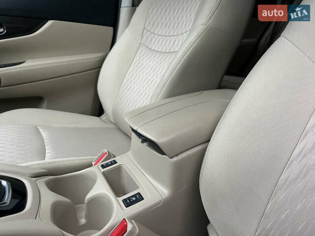 Синий Ниссан Rogue, объемом двигателя 2.49 л и пробегом 113 тыс. км за 15500 $, фото 20 на Automoto.ua