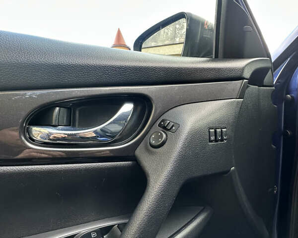 Синий Ниссан Rogue, объемом двигателя 2.49 л и пробегом 76 тыс. км за 19499 $, фото 9 на Automoto.ua