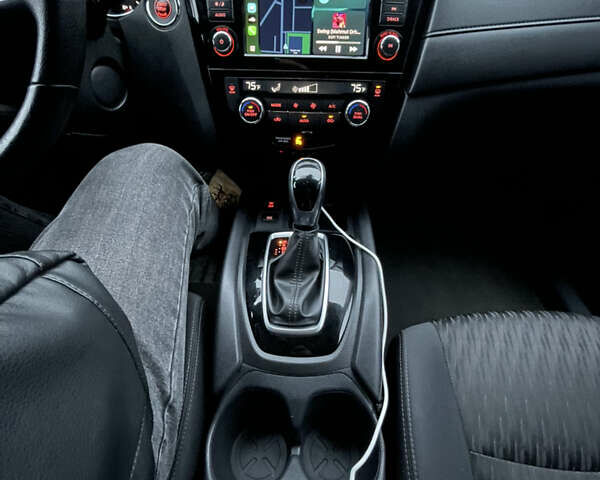 Синий Ниссан Rogue, объемом двигателя 2.49 л и пробегом 141 тыс. км за 16700 $, фото 12 на Automoto.ua