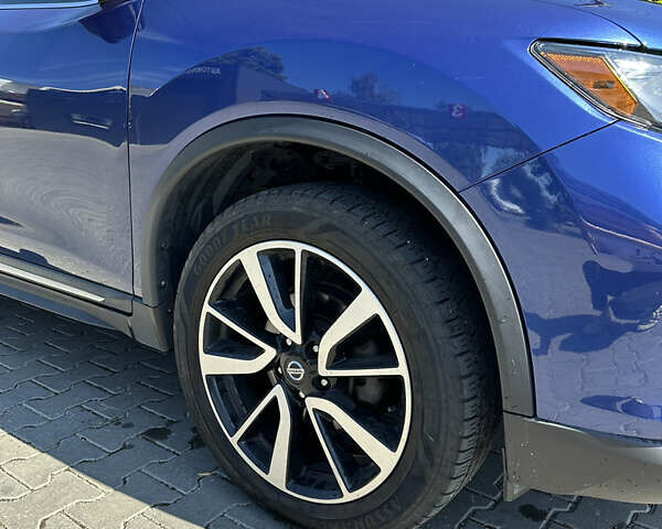 Синий Ниссан Rogue, объемом двигателя 2.49 л и пробегом 147 тыс. км за 18500 $, фото 3 на Automoto.ua