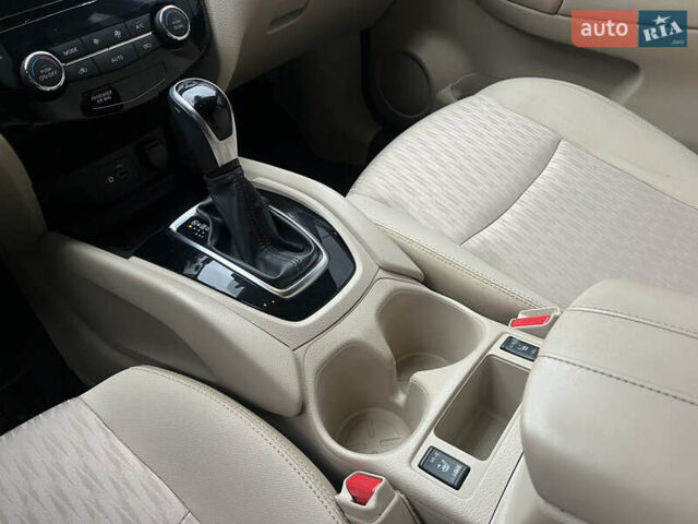 Синий Ниссан Rogue, объемом двигателя 2.49 л и пробегом 113 тыс. км за 15500 $, фото 19 на Automoto.ua