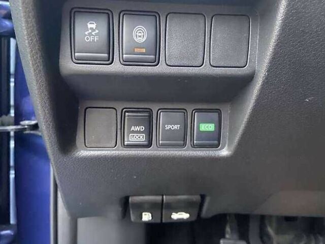 Синий Ниссан Rogue, объемом двигателя 0 л и пробегом 114 тыс. км за 10700 $, фото 8 на Automoto.ua