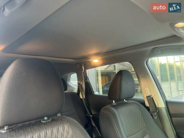 Синий Ниссан Rogue, объемом двигателя 2.5 л и пробегом 77 тыс. км за 18750 $, фото 9 на Automoto.ua