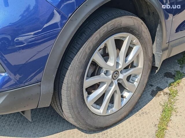 Синій Ніссан Rogue, об'ємом двигуна 2 л та пробігом 70 тис. км за 15490 $, фото 2 на Automoto.ua