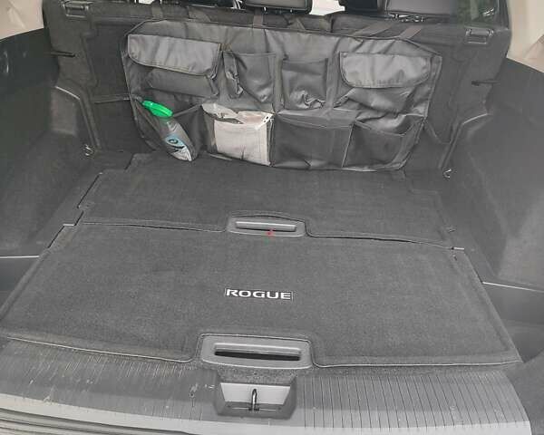 Синий Ниссан Rogue, объемом двигателя 2.49 л и пробегом 57 тыс. км за 25000 $, фото 10 на Automoto.ua