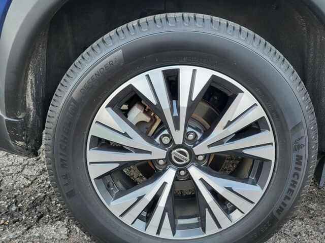 Синий Ниссан Rogue, объемом двигателя 2.5 л и пробегом 56 тыс. км за 22000 $, фото 4 на Automoto.ua