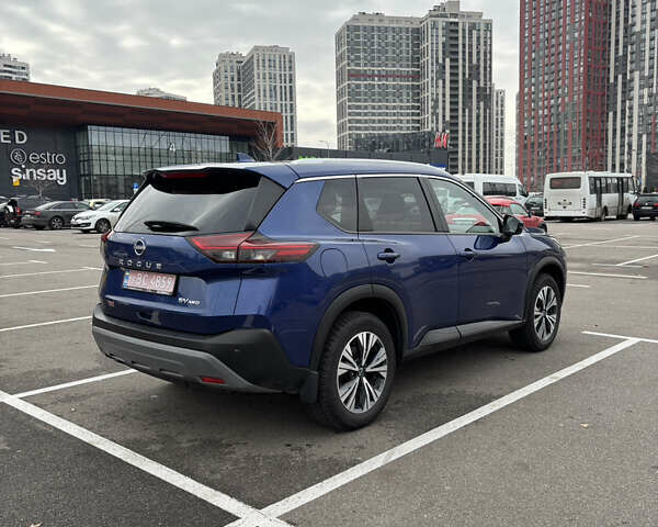 Синий Ниссан Rogue, объемом двигателя 1.5 л и пробегом 54 тыс. км за 21900 $, фото 3 на Automoto.ua