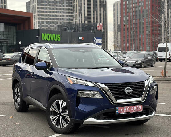 Синий Ниссан Rogue, объемом двигателя 1.5 л и пробегом 54 тыс. км за 21900 $, фото 1 на Automoto.ua