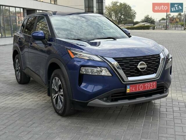 Синий Ниссан Rogue, объемом двигателя 1.5 л и пробегом 31 тыс. км за 23999 $, фото 2 на Automoto.ua