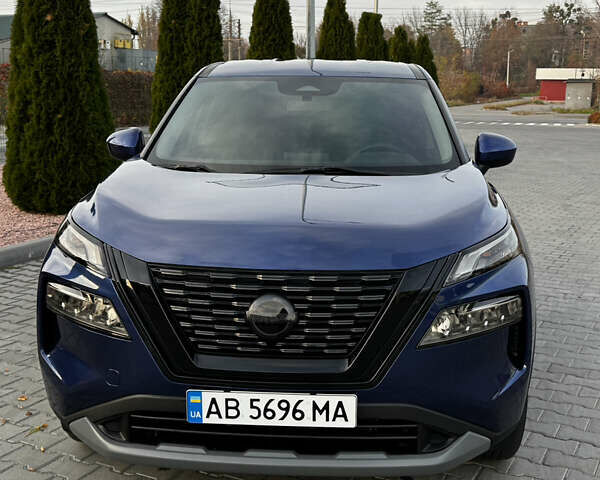 Синий Ниссан Rogue, объемом двигателя 1.5 л и пробегом 25 тыс. км за 22000 $, фото 2 на Automoto.ua