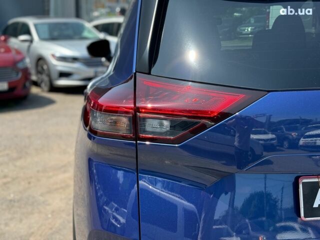 Синій Ніссан Rogue, об'ємом двигуна 1.5 л та пробігом 22 тис. км за 26490 $, фото 12 на Automoto.ua