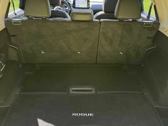 Синий Ниссан Rogue, объемом двигателя 1.5 л и пробегом 15 тыс. км за 7000 $, фото 13 на Automoto.ua