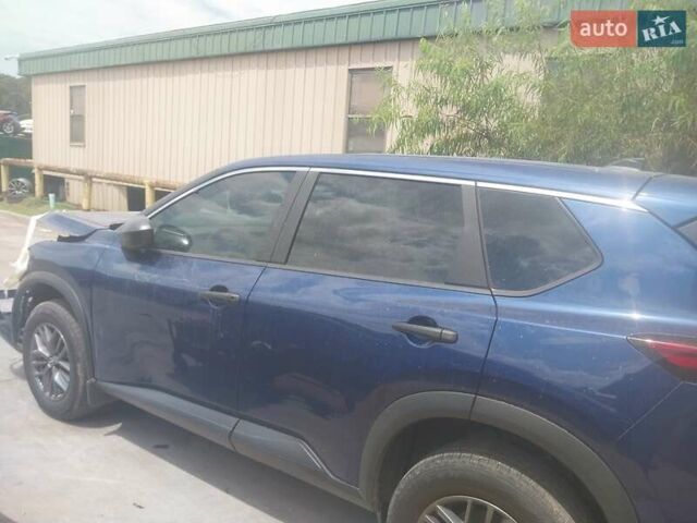 Синий Ниссан Rogue, объемом двигателя 1.5 л и пробегом 56 тыс. км за 15500 $, фото 14 на Automoto.ua