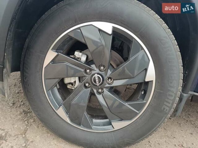 Синий Ниссан Rogue, объемом двигателя 1.5 л и пробегом 6 тыс. км за 25400 $, фото 20 на Automoto.ua