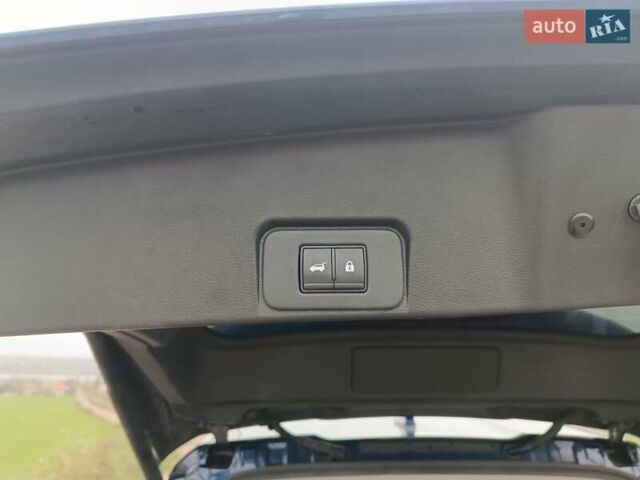 Синий Ниссан Rogue, объемом двигателя 1.5 л и пробегом 6 тыс. км за 25400 $, фото 18 на Automoto.ua