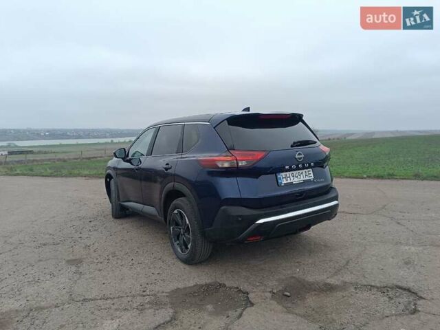 Синий Ниссан Rogue, объемом двигателя 1.5 л и пробегом 6 тыс. км за 25400 $, фото 6 на Automoto.ua