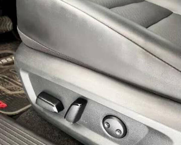 Синій Ніссан Rogue, об'ємом двигуна 1.5 л та пробігом 15 тис. км за 21500 $, фото 7 на Automoto.ua