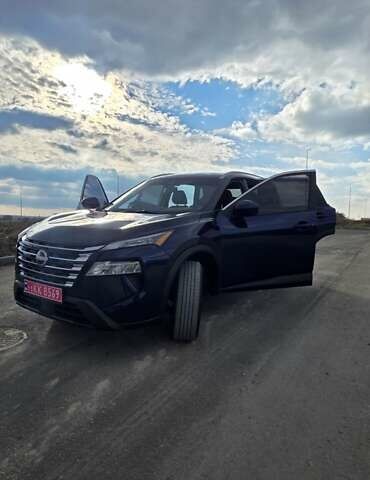 Синий Ниссан Rogue, объемом двигателя 1.5 л и пробегом 7 тыс. км за 23999 $, фото 3 на Automoto.ua