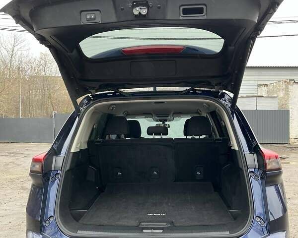 Синій Ніссан Rogue, об'ємом двигуна 1.5 л та пробігом 10 тис. км за 23800 $, фото 6 на Automoto.ua