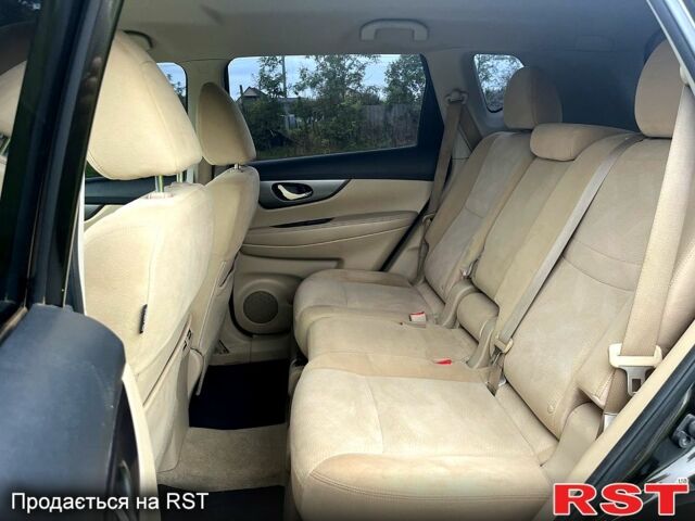 Зеленый Ниссан Rogue, объемом двигателя 2.5 л и пробегом 177 тыс. км за 12500 $, фото 2 на Automoto.ua