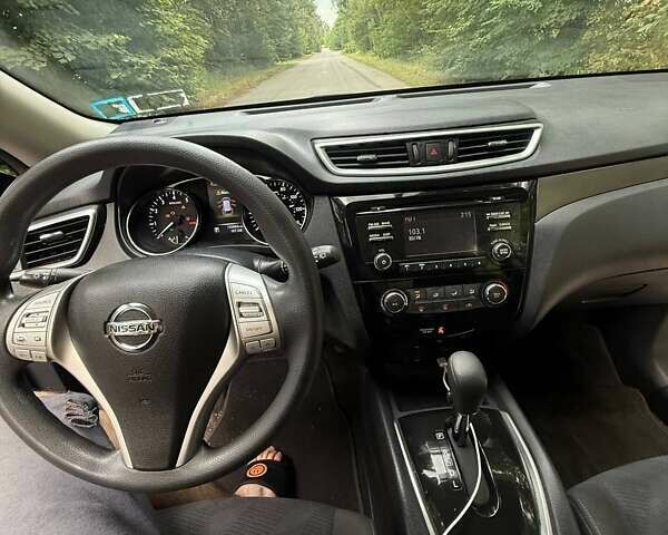 Зеленый Ниссан Rogue, объемом двигателя 2.49 л и пробегом 336 тыс. км за 10500 $, фото 3 на Automoto.ua