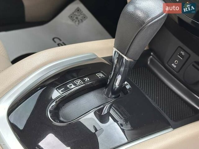 Зеленый Ниссан Rogue, объемом двигателя 2.49 л и пробегом 134 тыс. км за 12950 $, фото 81 на Automoto.ua