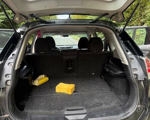 Зеленый Ниссан Rogue, объемом двигателя 2.49 л и пробегом 336 тыс. км за 10500 $, фото 16 на Automoto.ua