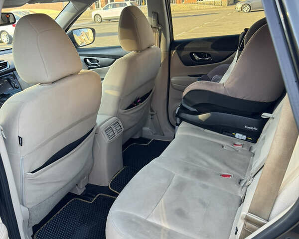 Зеленый Ниссан Rogue, объемом двигателя 2.49 л и пробегом 161 тыс. км за 14000 $, фото 8 на Automoto.ua