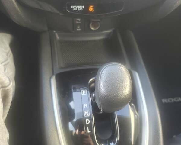 Зеленый Ниссан Rogue, объемом двигателя 2.49 л и пробегом 97 тыс. км за 13000 $, фото 21 на Automoto.ua