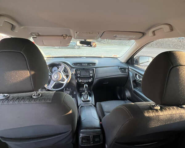 Зеленый Ниссан Rogue, объемом двигателя 2.49 л и пробегом 160 тыс. км за 13400 $, фото 10 на Automoto.ua