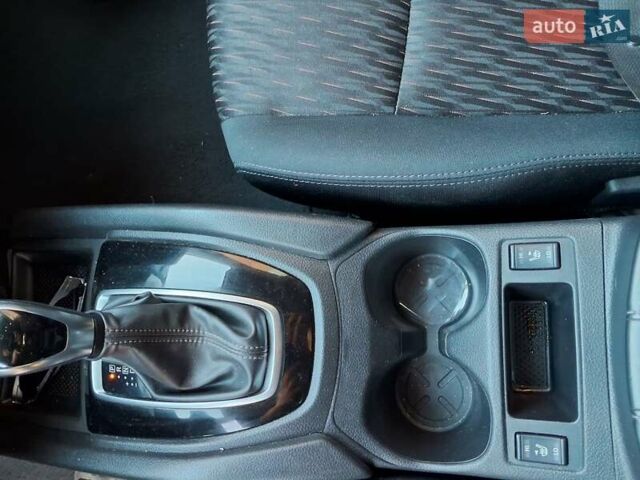 Зелений Ніссан Rogue, об'ємом двигуна 2 л та пробігом 126 тис. км за 15200 $, фото 2 на Automoto.ua