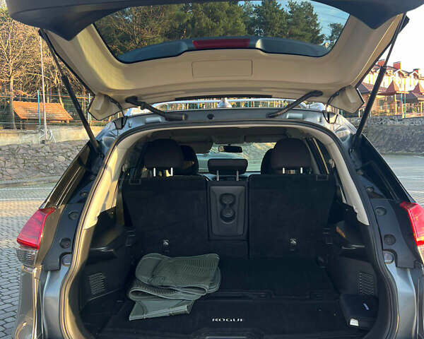 Зеленый Ниссан Rogue, объемом двигателя 2.49 л и пробегом 160 тыс. км за 13400 $, фото 14 на Automoto.ua