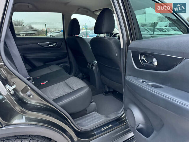 Зелений Ніссан Rogue, об'ємом двигуна 2.49 л та пробігом 172 тис. км за 13999 $, фото 11 на Automoto.ua
