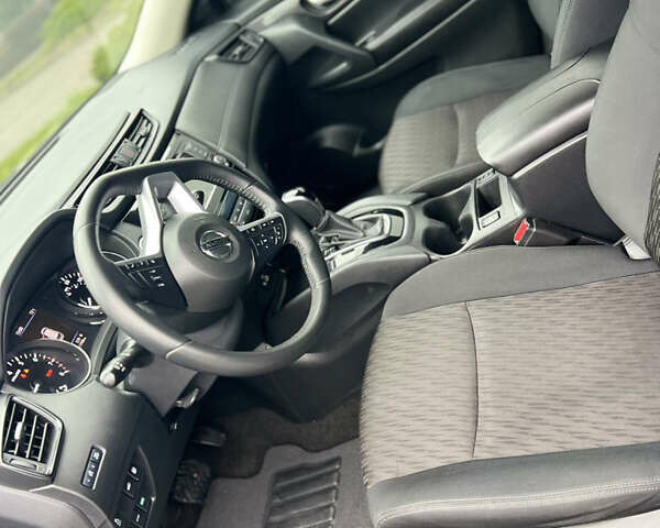 Зелений Ніссан Rogue, об'ємом двигуна 2.49 л та пробігом 112 тис. км за 14650 $, фото 7 на Automoto.ua