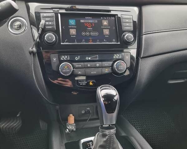 Зеленый Ниссан Rogue, объемом двигателя 2.49 л и пробегом 148 тыс. км за 16700 $, фото 7 на Automoto.ua