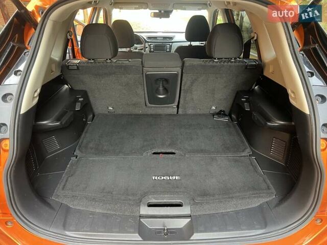 Оранжевый Ниссан Rogue, объемом двигателя 2.49 л и пробегом 86 тыс. км за 14900 $, фото 19 на Automoto.ua