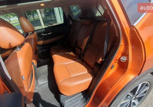 Оранжевый Ниссан Rogue, объемом двигателя 2.49 л и пробегом 92 тыс. км за 17900 $, фото 7 на Automoto.ua