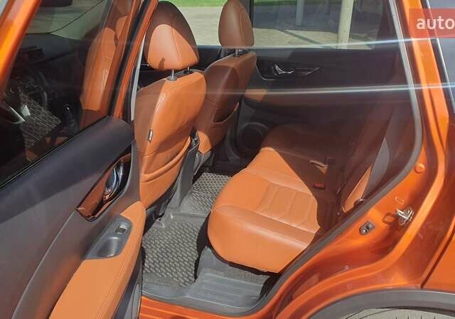 Оранжевый Ниссан Rogue, объемом двигателя 2.49 л и пробегом 92 тыс. км за 17900 $, фото 6 на Automoto.ua