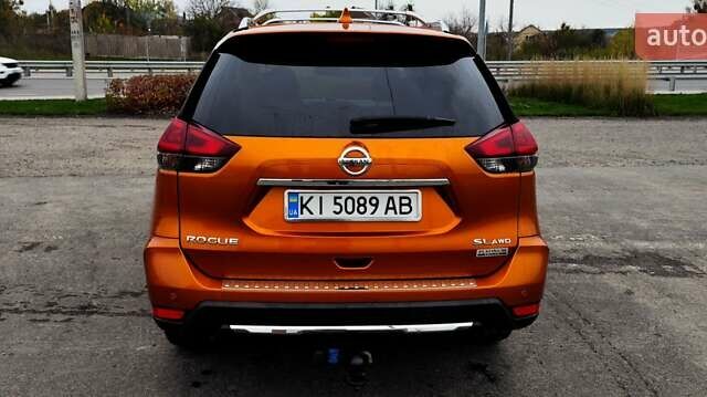 Оранжевый Ниссан Rogue, объемом двигателя 2.49 л и пробегом 120 тыс. км за 19000 $, фото 6 на Automoto.ua