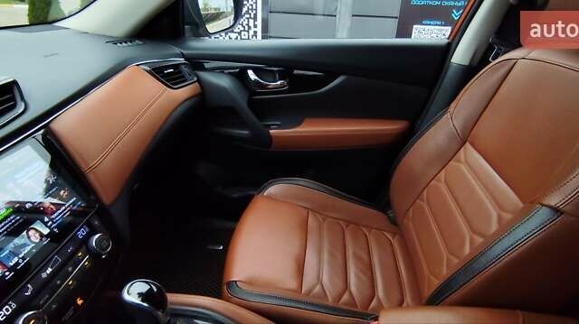 Оранжевый Ниссан Rogue, объемом двигателя 2.49 л и пробегом 120 тыс. км за 19000 $, фото 13 на Automoto.ua