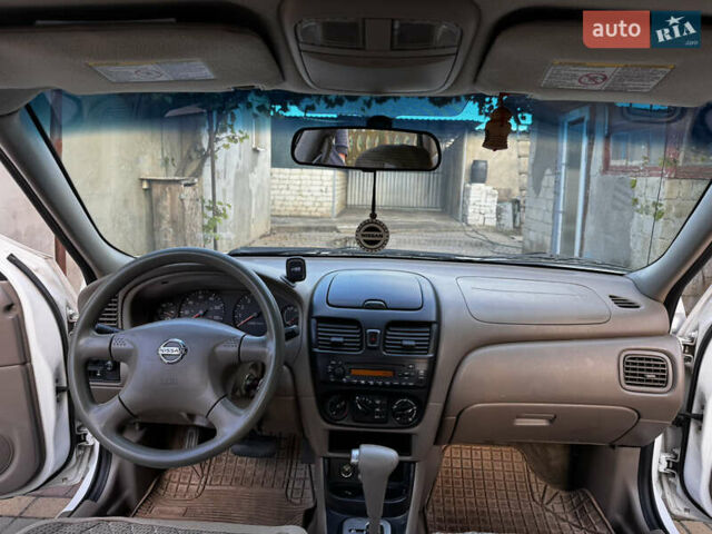 Білий Ніссан Сентра, об'ємом двигуна 1.77 л та пробігом 273 тис. км за 4500 $, фото 12 на Automoto.ua