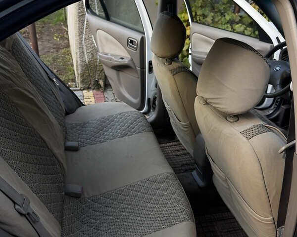 Білий Ніссан Сентра, об'ємом двигуна 1.77 л та пробігом 273 тис. км за 4500 $, фото 13 на Automoto.ua