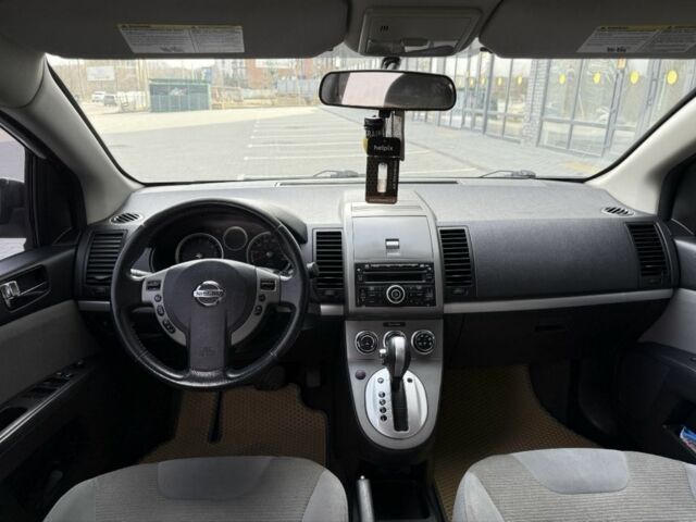 Белый Ниссан Сентра, объемом двигателя 2 л и пробегом 132 тыс. км за 6000 $, фото 5 на Automoto.ua