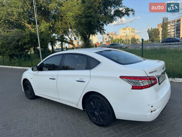 Белый Ниссан Сентра, объемом двигателя 1.6 л и пробегом 144 тыс. км за 7200 $, фото 4 на Automoto.ua